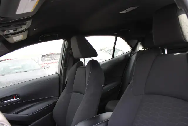 2025 Toyota Corolla - Photo 9