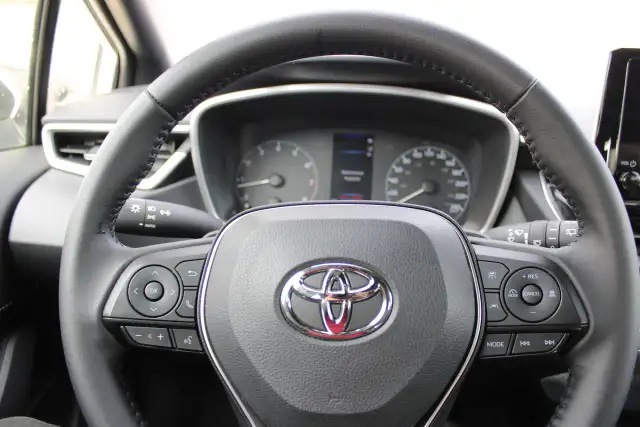 2025 Toyota Corolla - Photo 14