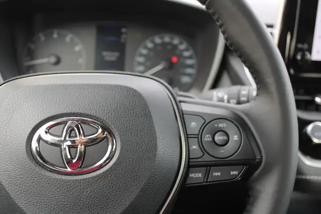 2025 Toyota Corolla - Photo 15