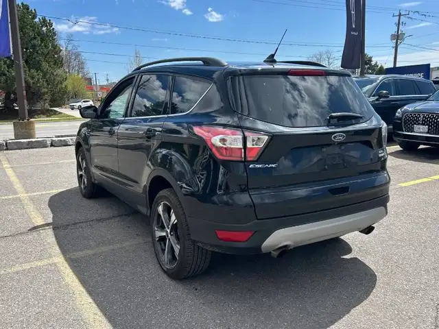 2018 FORD ESCAPE SEL EDITION | AWD | PANO ROOF | LOADED - Photo 4