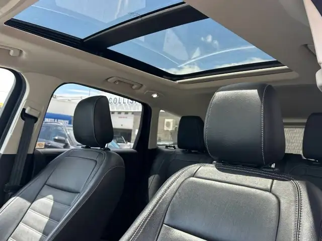 2018 FORD ESCAPE SEL EDITION | AWD | PANO ROOF | LOADED - Photo 7
