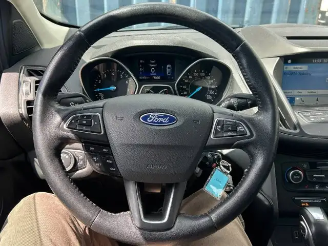 2018 FORD ESCAPE SEL EDITION | AWD | PANO ROOF | LOADED - Photo 8
