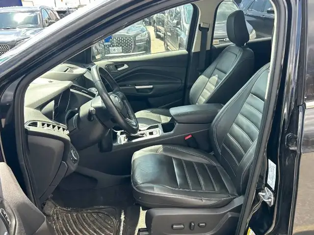 2018 FORD ESCAPE SEL EDITION | AWD | PANO ROOF | LOADED - Photo 10