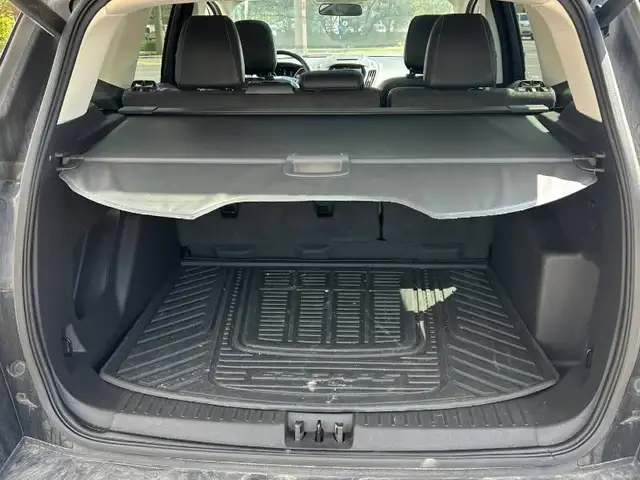 2018 FORD ESCAPE SEL EDITION | AWD | PANO ROOF | LOADED - Photo 11