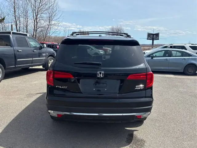 2016 Honda Pilot 4WD 4dr Touring - Photo 5