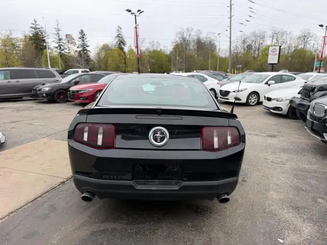 2012 Ford Mustang 2dr Cpe V6 Manual - Photo 9