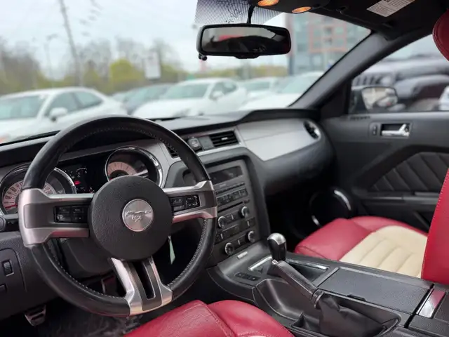 2012 Ford Mustang 2dr Cpe V6 Manual - Photo 14