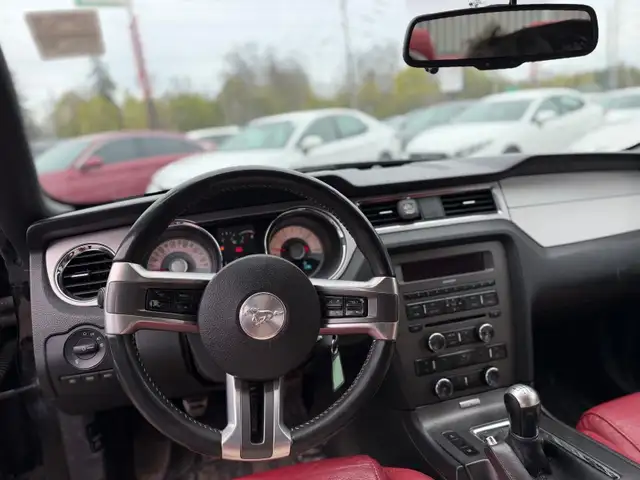 2012 Ford Mustang 2dr Cpe V6 Manual - Photo 15
