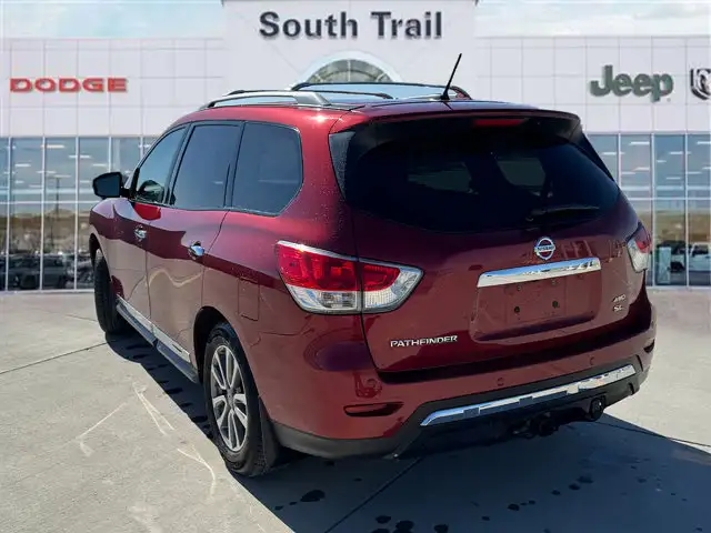 2015 Nissan Pathfinder 4WD 4dr SL - Photo 2