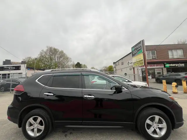 2019 Nissan Rogue BACK CAM- SUNROOF-HEATED SEATS- BLUETOOTH - Photo 9