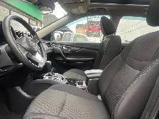 2019 Nissan Rogue BACK CAM- SUNROOF-HEATED SEATS- BLUETOOTH - Photo 11