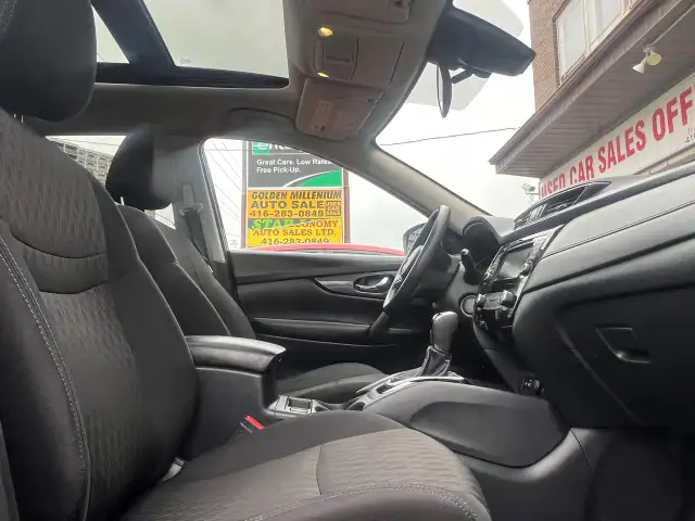 2019 Nissan Rogue BACK CAM- SUNROOF-HEATED SEATS- BLUETOOTH - Photo 17