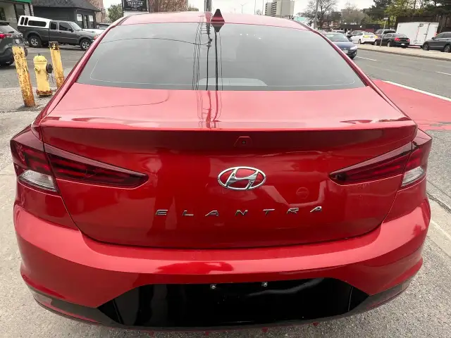 2019 Hyundai Elantra BACK CAM-HEATED SEATS- BLUETOOTH & MORE! - Photo 6