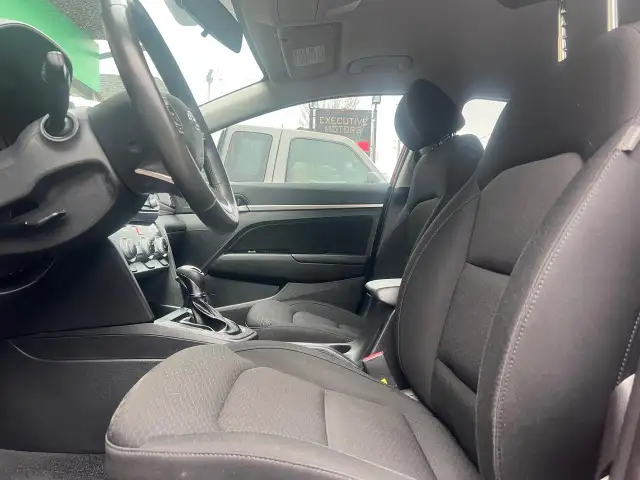 2019 Hyundai Elantra BACK CAM-HEATED SEATS- BLUETOOTH & MORE! - Photo 9