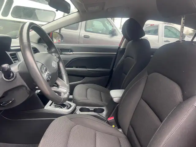 2019 Hyundai Elantra BACK CAM-HEATED SEATS- BLUETOOTH & MORE! - Photo 10
