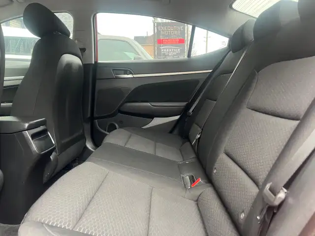 2019 Hyundai Elantra BACK CAM-HEATED SEATS- BLUETOOTH & MORE! - Photo 12