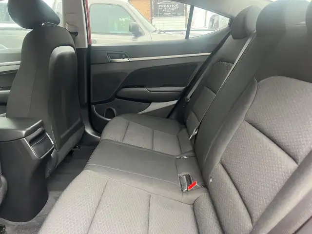 2019 Hyundai Elantra BACK CAM-HEATED SEATS- BLUETOOTH & MORE! - Photo 13