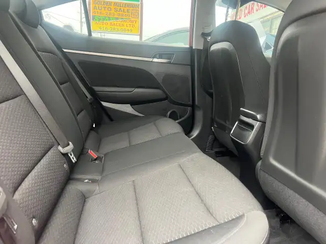 2019 Hyundai Elantra BACK CAM-HEATED SEATS- BLUETOOTH & MORE! - Photo 15