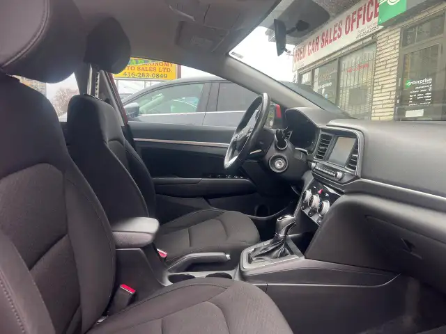 2019 Hyundai Elantra BACK CAM-HEATED SEATS- BLUETOOTH & MORE! - Photo 18