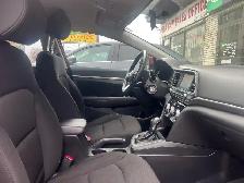 2019 Hyundai Elantra BACK CAM-HEATED SEATS- BLUETOOTH & MORE! - Photo 18