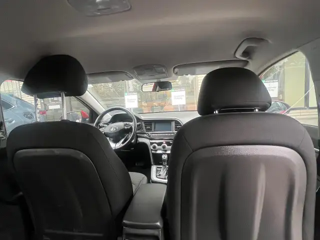 2019 Hyundai Elantra BACK CAM-HEATED SEATS- BLUETOOTH & MORE! - Photo 19