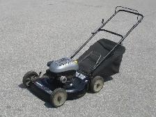 UP FOR SALE TODAY 3 IN 1 22' MURRAY 550 SERIES   BAG LAWNMOWER!