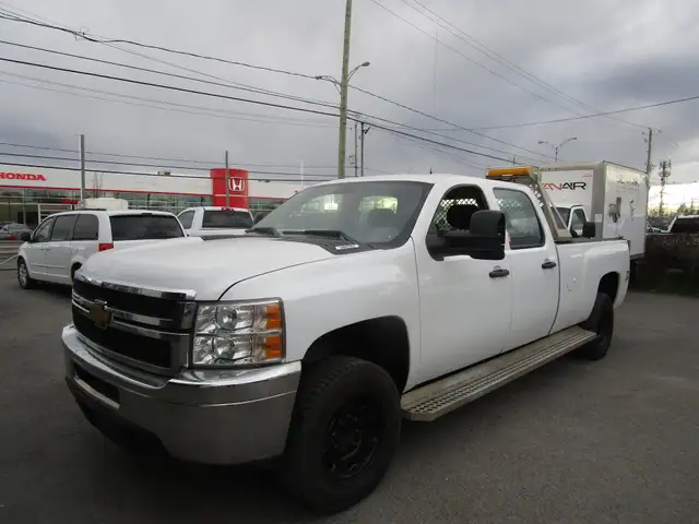 Chevrolet Silverado 2500HD 2WD Crew Cab boite de 8 inspecte gara