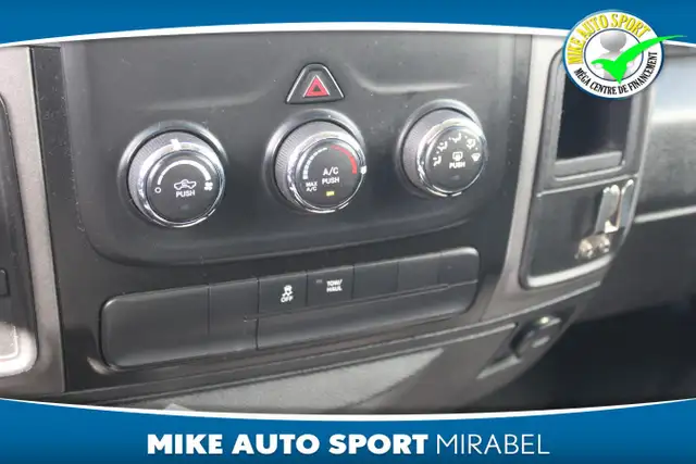 2018 RAM 1500 ST Quad Cab 4x4 caisse de 6 pi 4 po Disponibilité - Photo 16