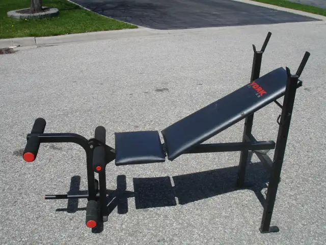 FOR SALE YORK WORKOUT BENCH WITH OTHER FEATURES FIRST $45.00! - Photo 4
