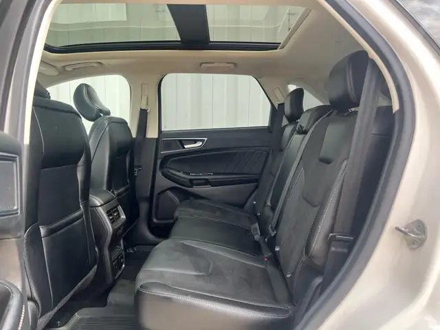 2017 Ford Edge AWD |Panoramic roof |Heated - Cooled Seats - Photo 20