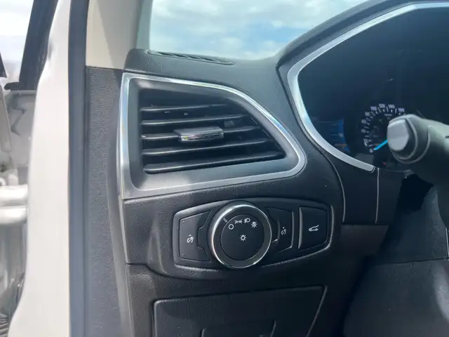 2017 Ford Edge AWD |Panoramic roof |Heated - Cooled Seats - Photo 22