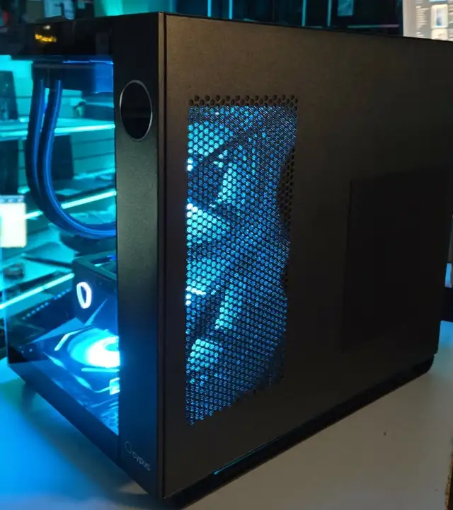 PC GAMING NEUF RTX5090 Ryzen 7 9800X3D 64GB DDR5 2TB NVMe - Photo 5