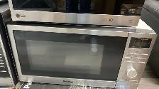 Microwave - Panasonic 1.3 Cu Ft NN-SD68LS - Stainless Steel Used