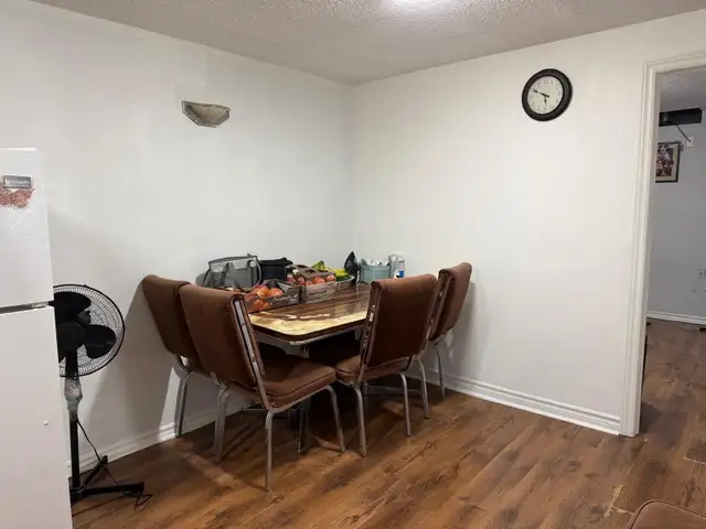 2 bedroom basement for rent - Photo 4
