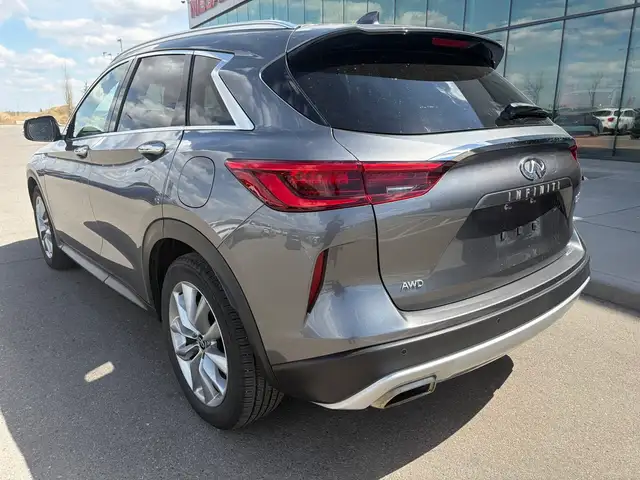2021 Infiniti QX50 Essential AWD • Leather • 360 Camera - Photo 4