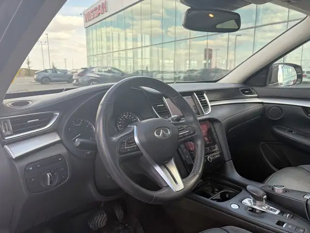 2021 Infiniti QX50 Essential AWD • Leather • 360 Camera - Photo 14