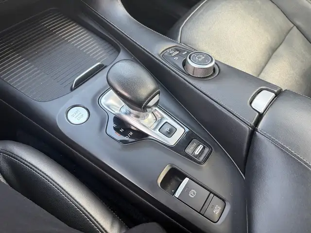2021 Infiniti QX50 Essential AWD • Leather • 360 Camera - Photo 25