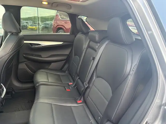 2021 Infiniti QX50 Essential AWD • Leather • 360 Camera - Photo 27
