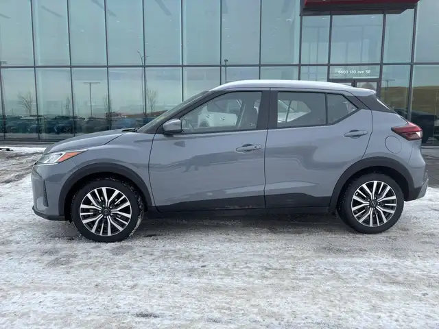 2023 Nissan Kicks SV • Accident Free Carfax • One Owner - Photo 3