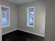 Charming 1-Bedroom Main-Floor Apartment – Downtown Kitchener - Photo 5