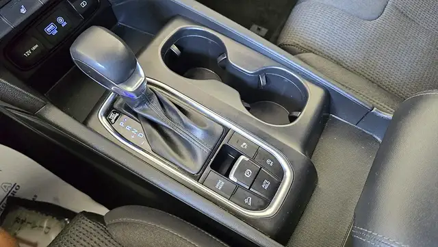 2019 Hyundai Santa Fe 2.4L Preferred AWD - Photo 25