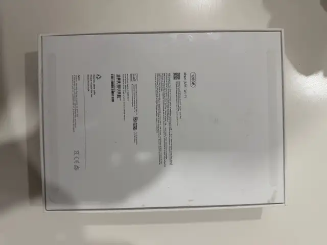 iPad (A16) 128GB Wi-Fi – Like New | Silver - Photo 4