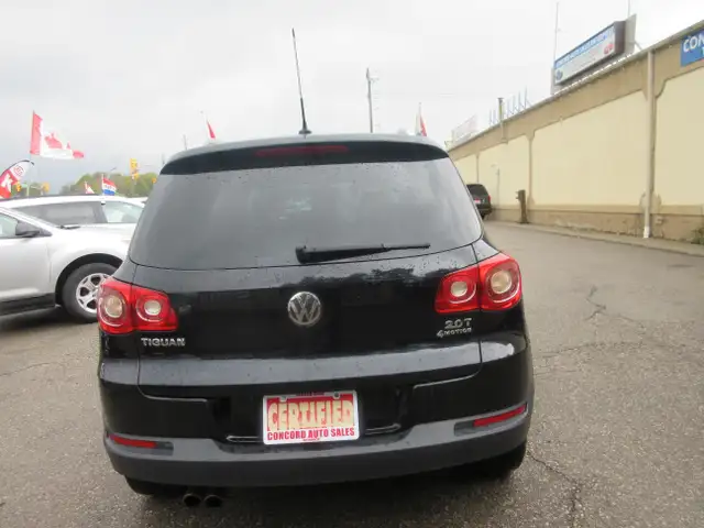 2011 Volkswagen Tiguan SE - Photo 7