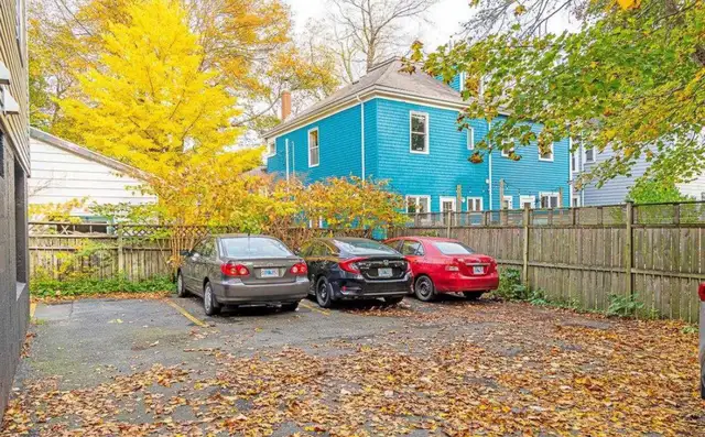 Jul 1st Halifax - one-bed/one-bath, ensuite laundry, AC, parking - Photo 9