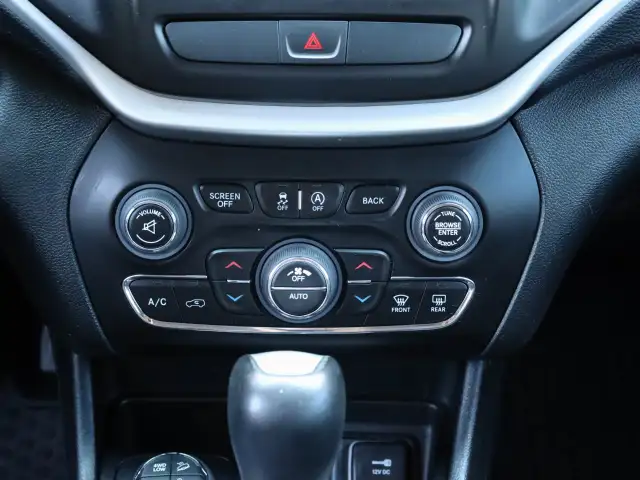 2016 Jeep Cherokee - Photo 23