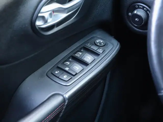 2016 Jeep Cherokee - Photo 27
