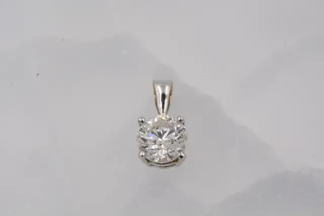 14K 1.04CT DIAMOND PENDANT - Photo 2