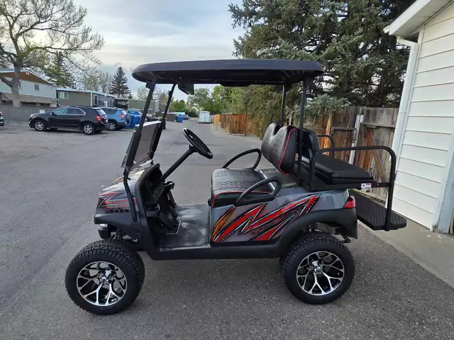 Lifted Club Car Tempo Lithium Golf Cart (With Rear Seat) - Photo 5