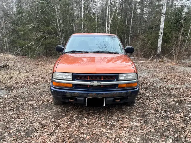 1999 Chevy S10 - Photo 3