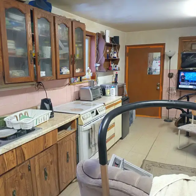 Room for Rent Cheap Rent, laundry parking Own Room